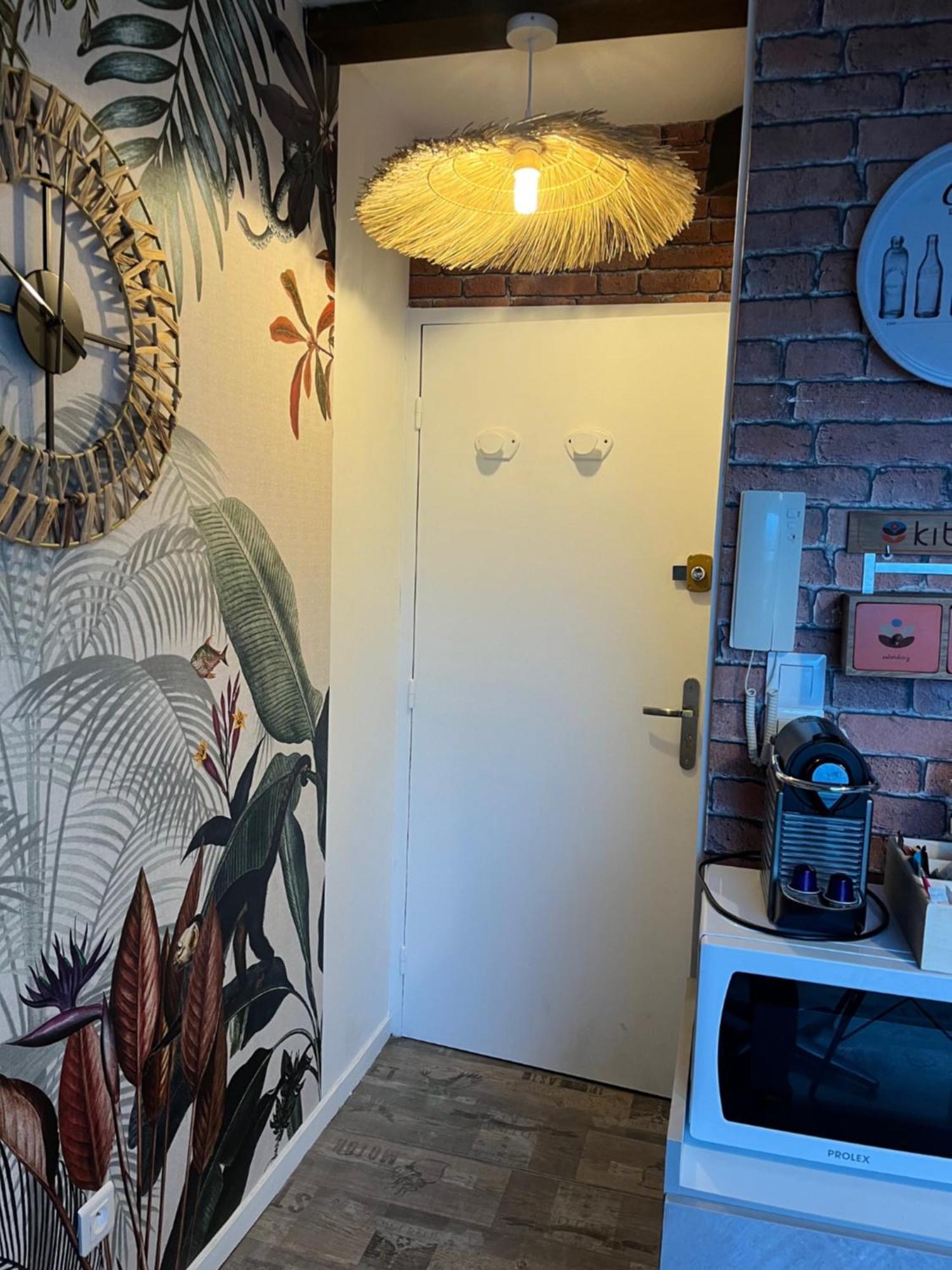 Le Bali Apartment Besancon Bagian luar foto