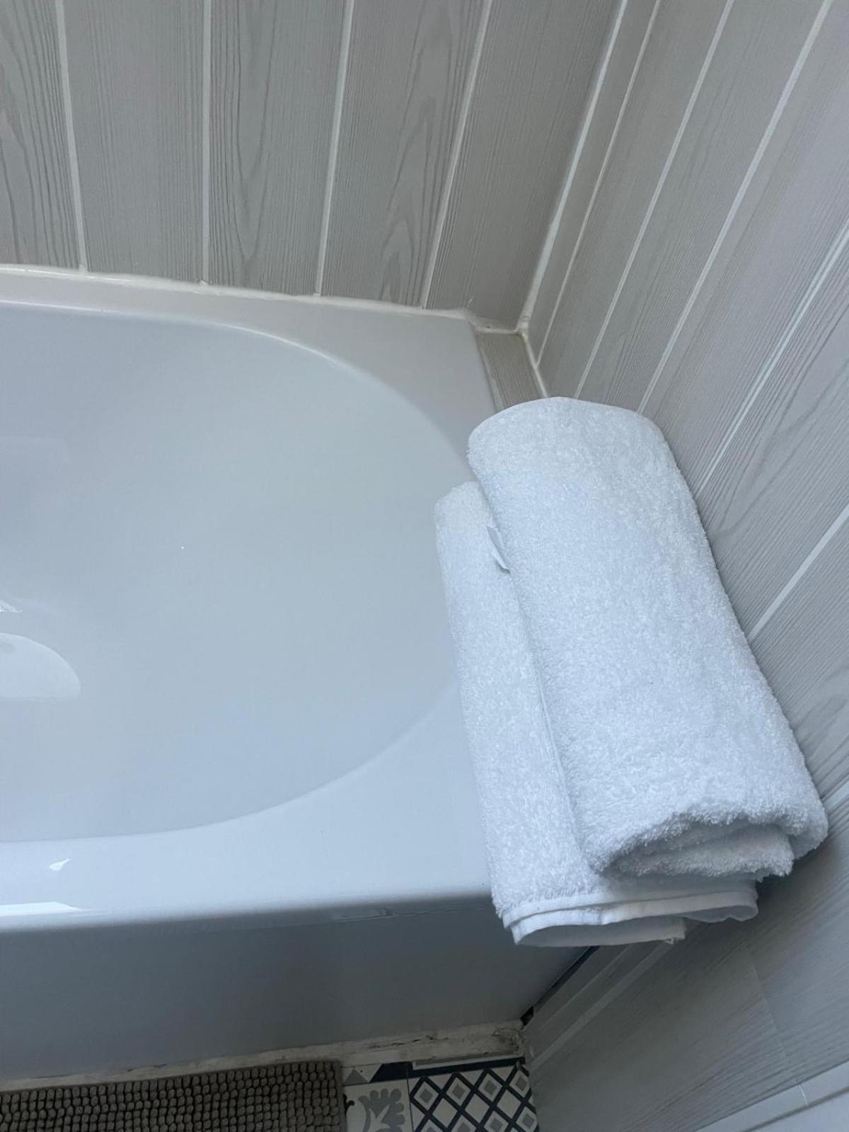 Le Bali Apartment Besancon Bagian luar foto